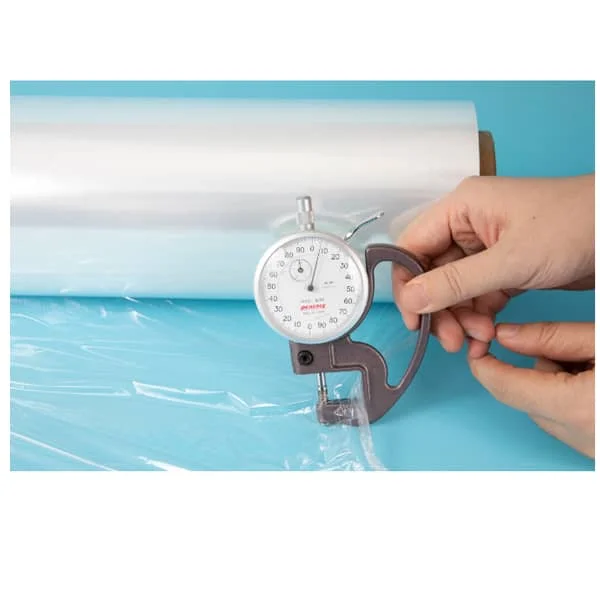 Performance comparison between virgin LLDPE and recycled stretch film